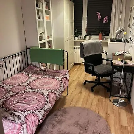 Cosy In Apartment *